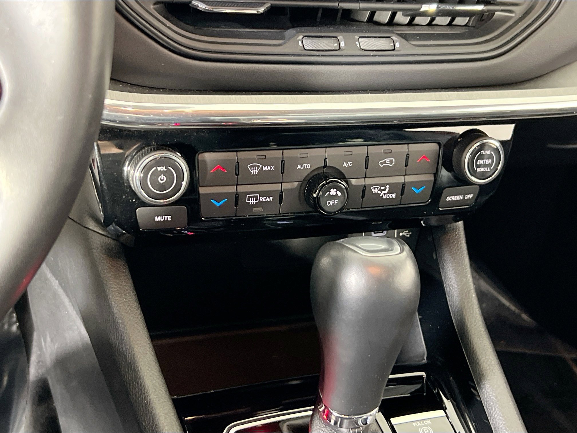 Used 2022 Jeep Compass Limited AWD/4WD image 15