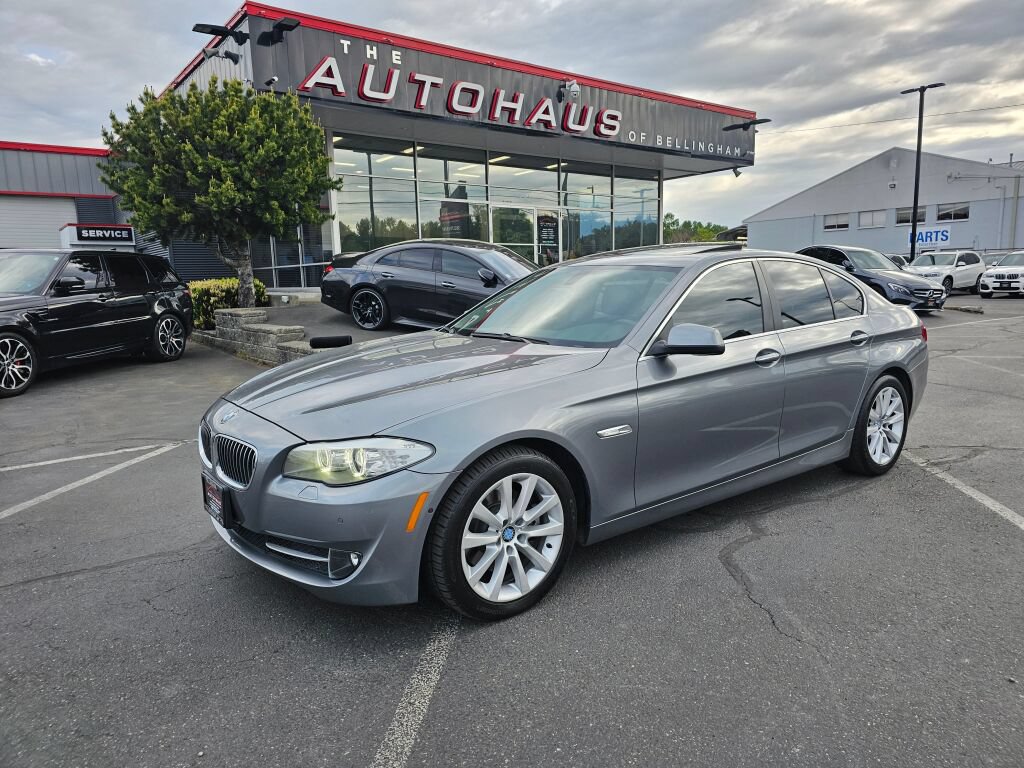 Used 2013 BMW 528i xDrive Sedan AWD/4WD image 1