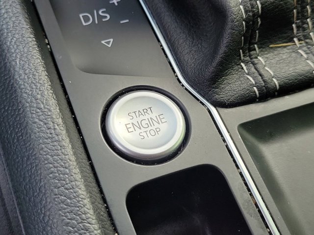 Used 2023 Volkswagen Atlas Cross Sport SE image 33