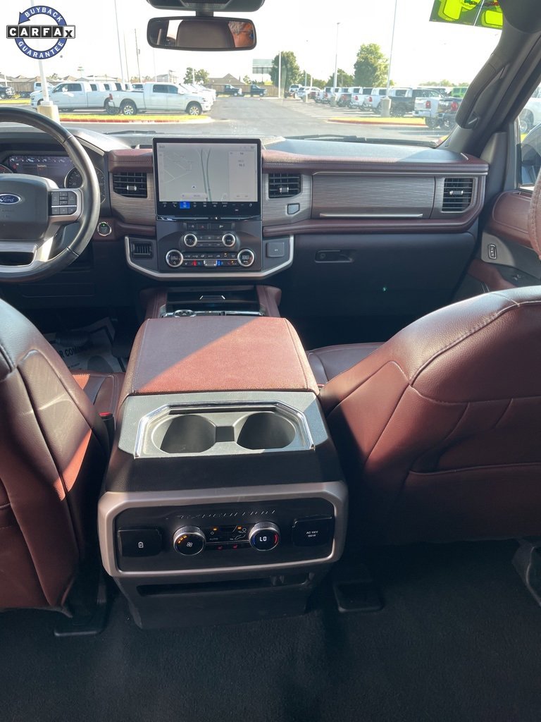 Used 2024 Ford Expedition Limited image 16