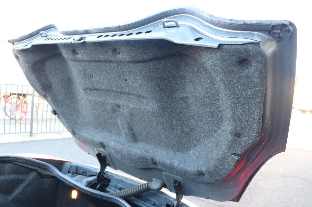 Used 2008 Pontiac Solstice Convertible w/ Preferred Package image 34