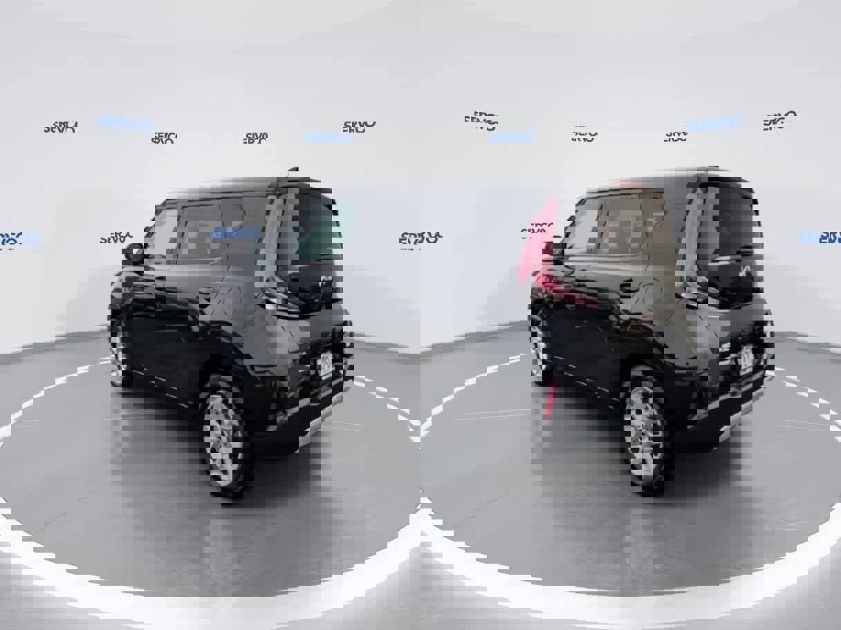 Used 2023 Kia Soul LX w/ LX Technology Package image 6