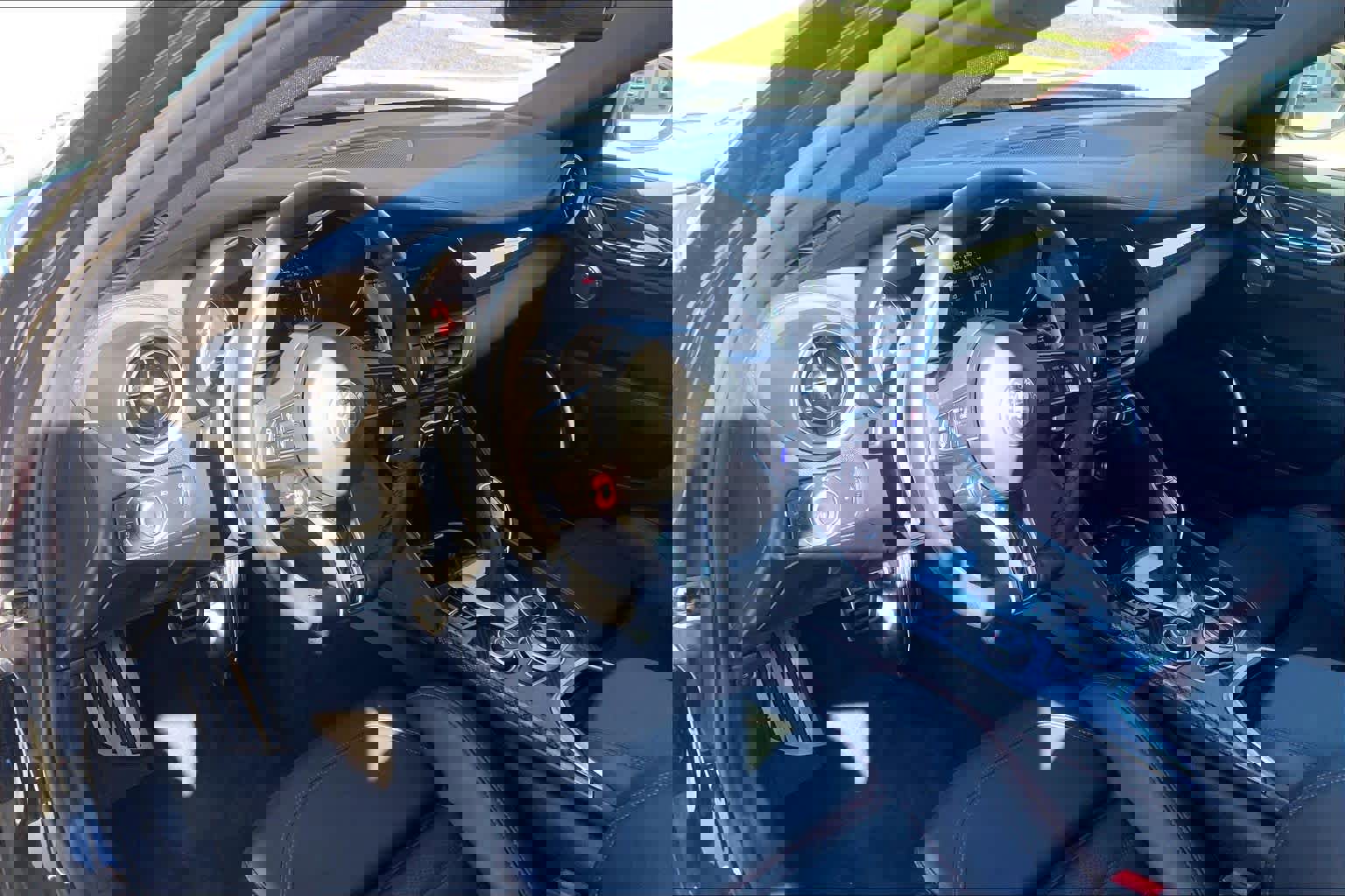 Used 2023 Alfa Romeo Giulia Quadrifoglio w/ Active Assist Plus Package image 17