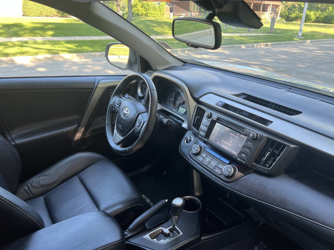 Used 2015 Toyota RAV4 Limited w/ Technology Package image 25