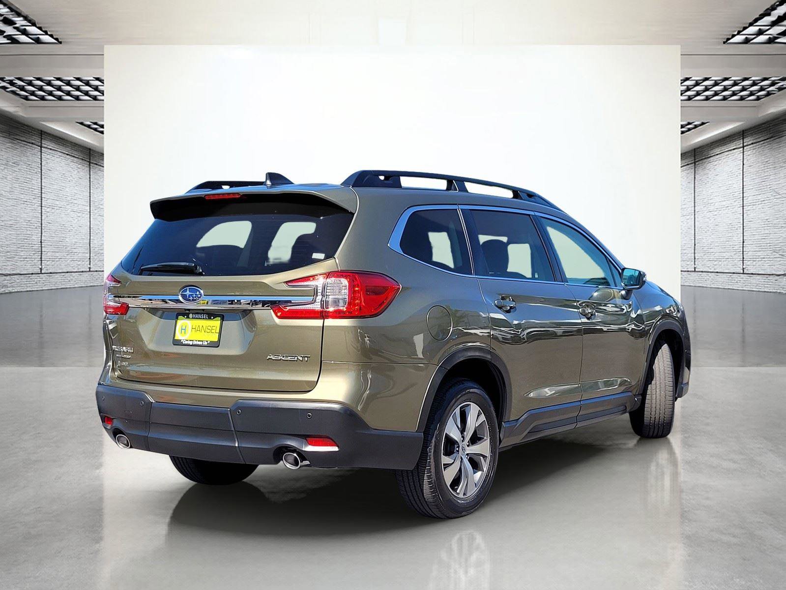 Used 2023 Subaru Ascent Premium w/ Convenience Package AWD/4WD image 7