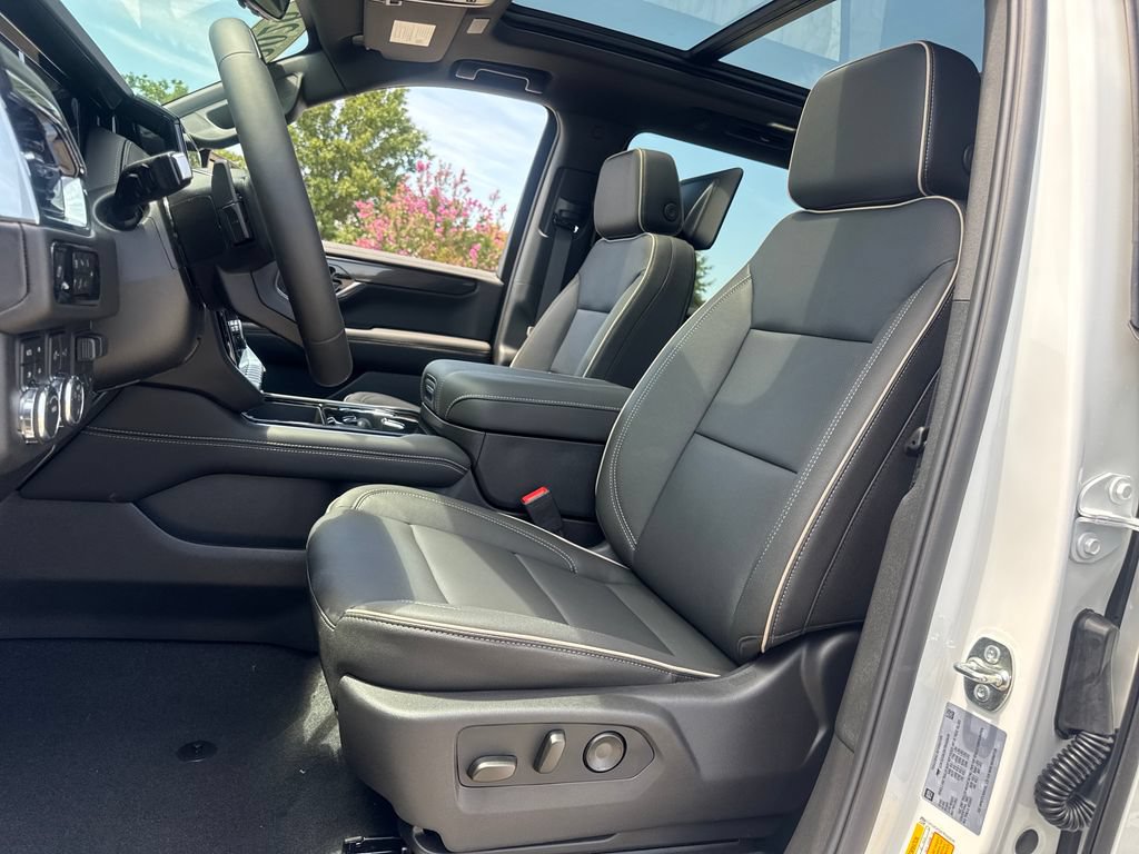 New 2026 GMC Yukon XL Elevation w/ Elevation Premium Package AWD/4WD image 16