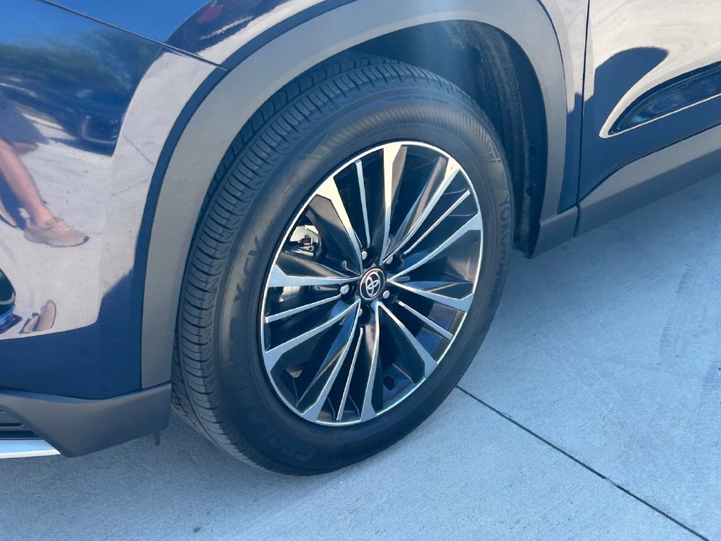 Certified 2026 Toyota Grand Highlander AWD Hybrid image 9