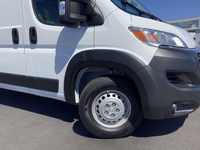 Used 2025 RAM ProMaster 2500 w/ Convenience Group FWD image 3