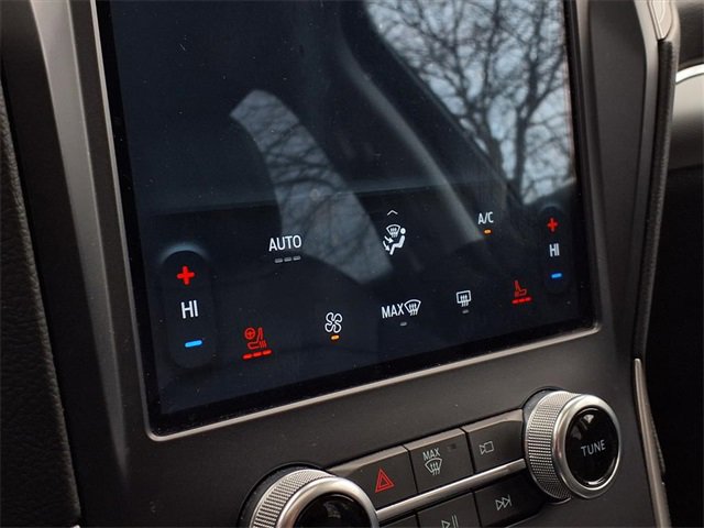 Used 2021 Ford Edge SEL w/ Convenience Package image 18