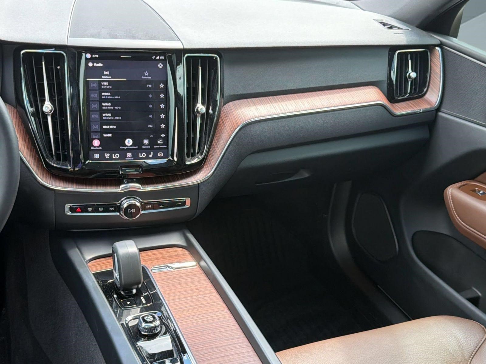 Certified 2024 Volvo XC60 B5 Plus w/ Protection Package Premier AWD/4WD image 28