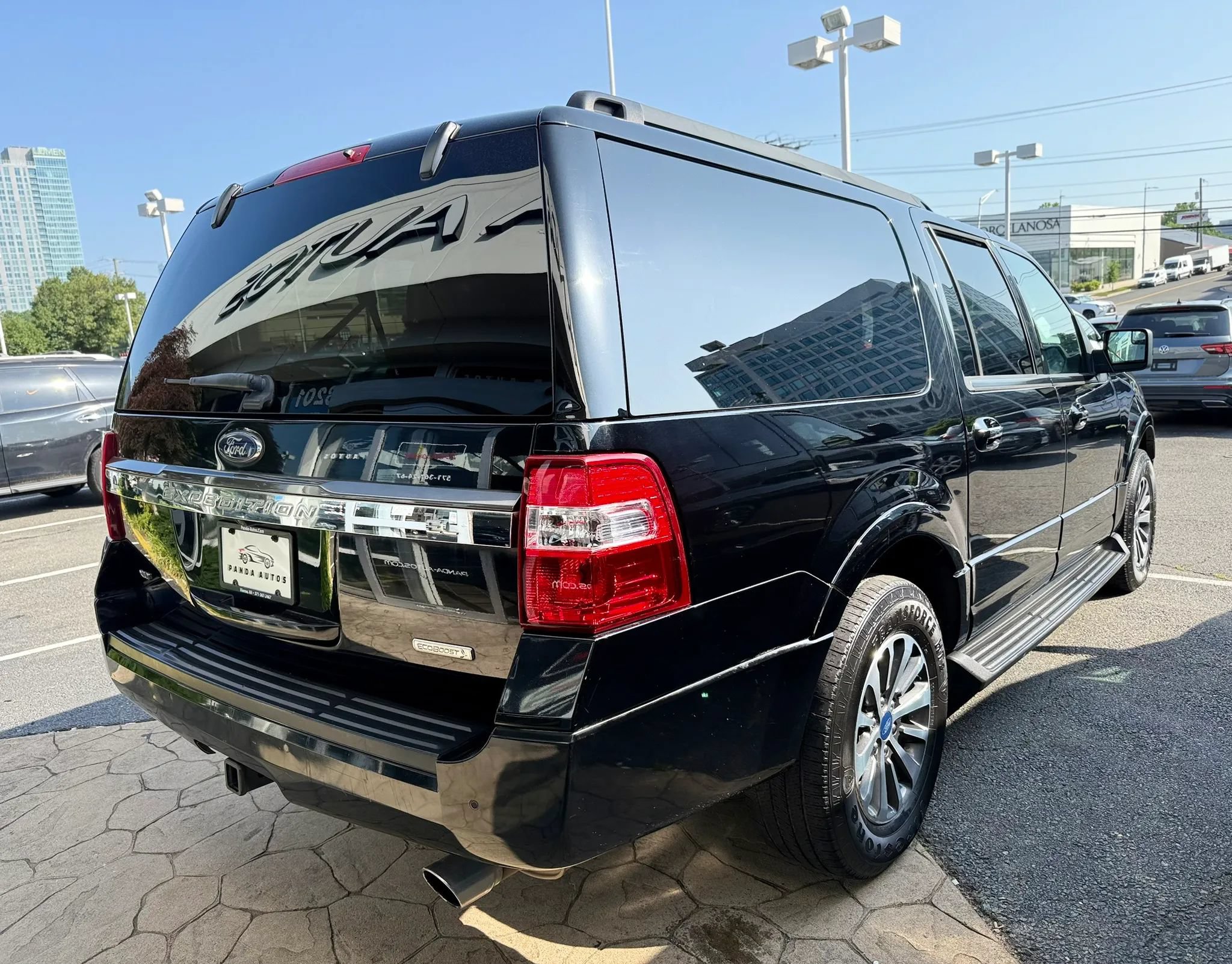 Used 2016 Ford Expedition EL XLT w/ Equipment Group 201A AWD/4WD image 7