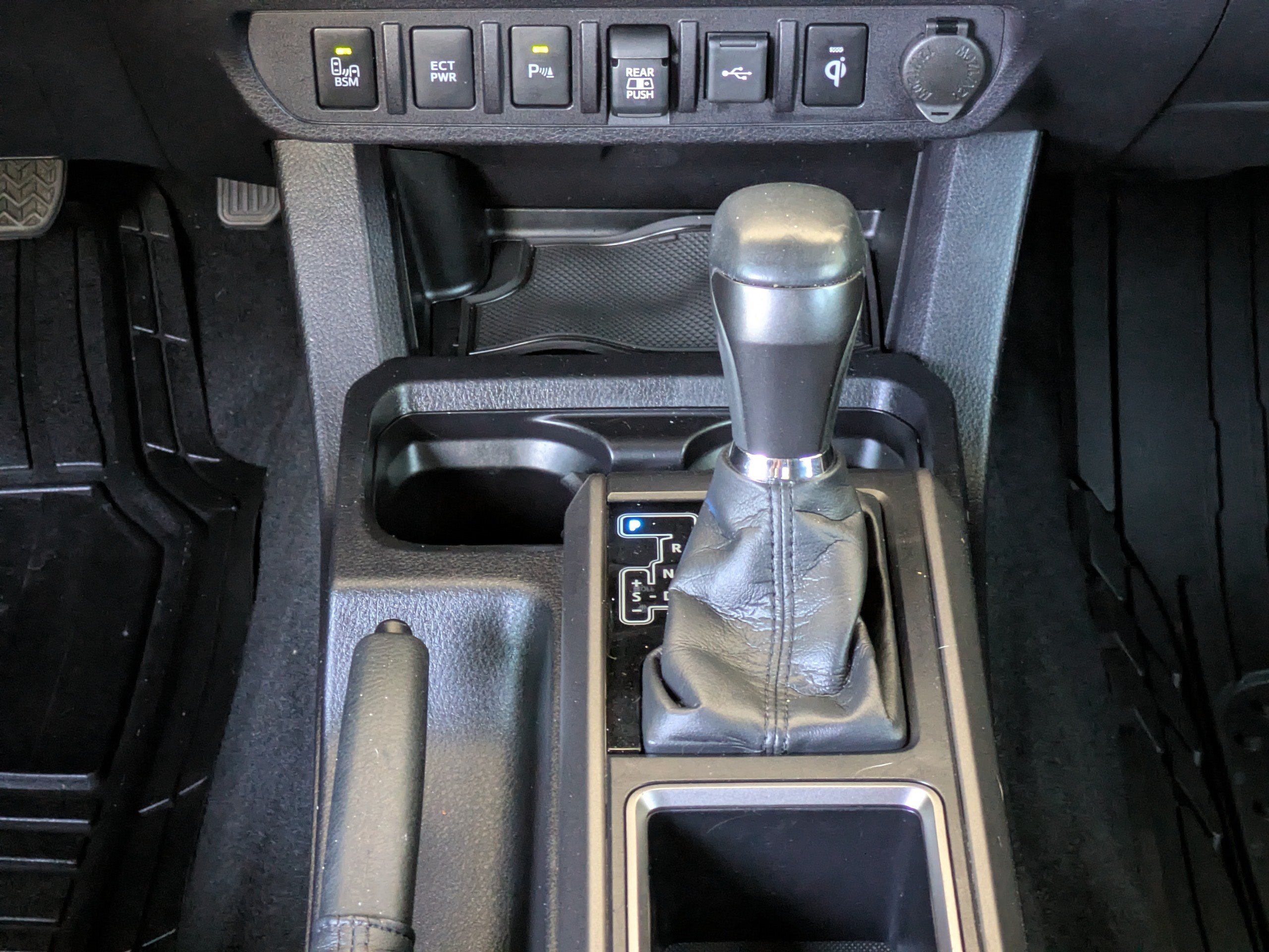Used 2022 Toyota Tacoma TRD Off-Road w/ Technology Package AWD/4WD image 19