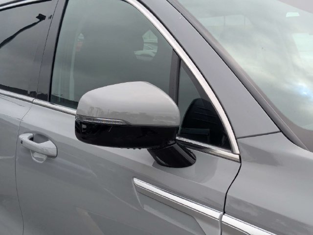 Used 2026 Kia Sorento S w/ S Panoramic Sunroof Package FWD image 10