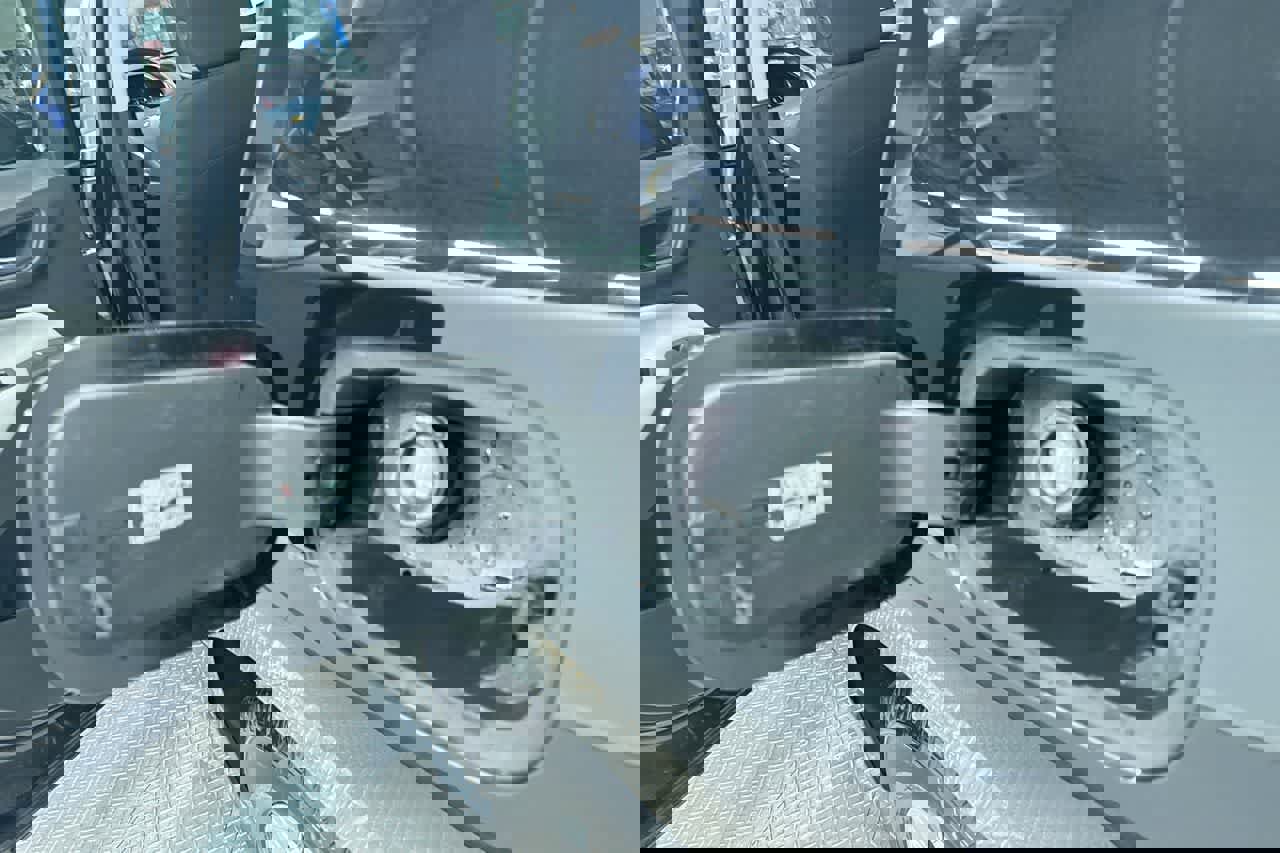 Used 2023 Chevrolet Equinox LT image 39