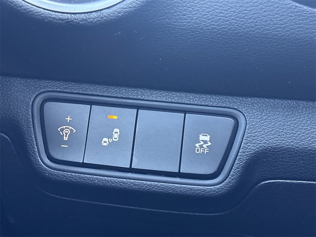 Used 2022 Kia Forte GT-Line w/ GT-Line Premium Package image 9