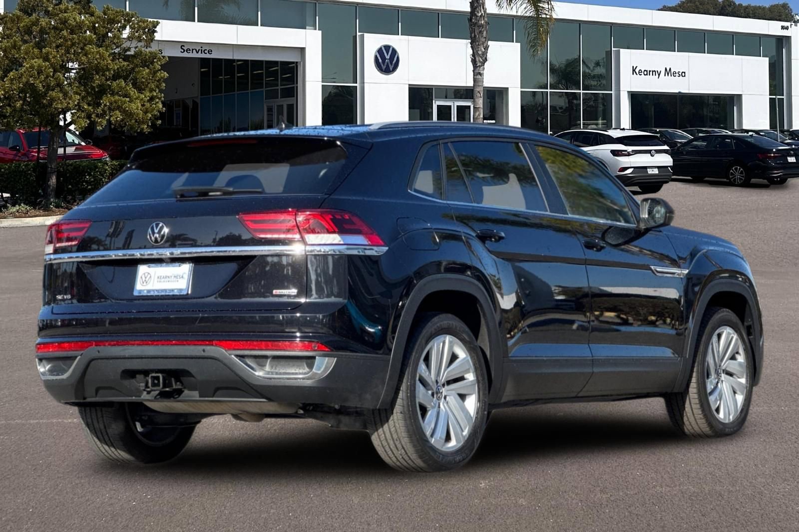 Used 2022 Volkswagen Atlas Cross Sport SE image 4