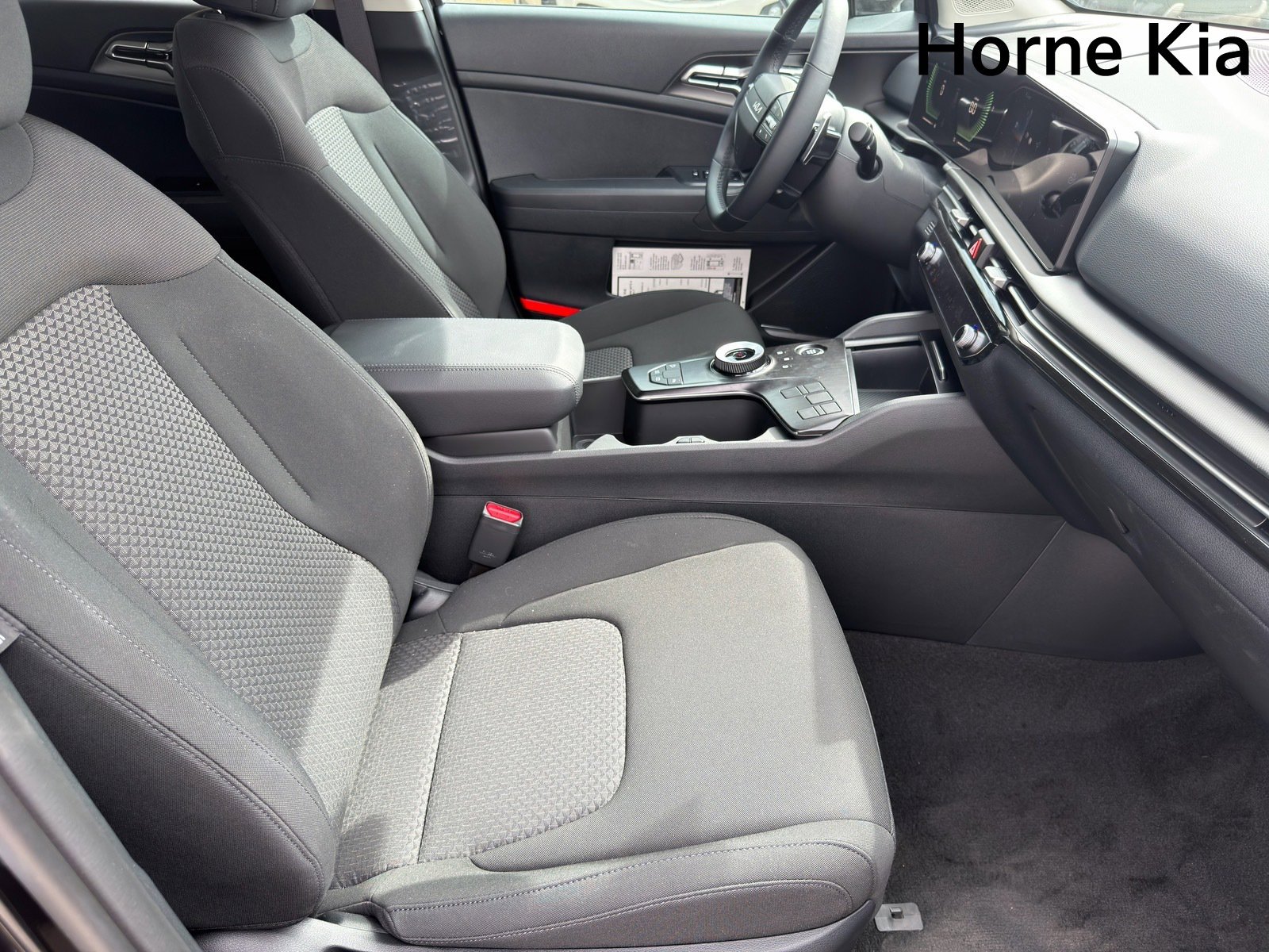 New 2026 Kia Sportage LX FWD image 24