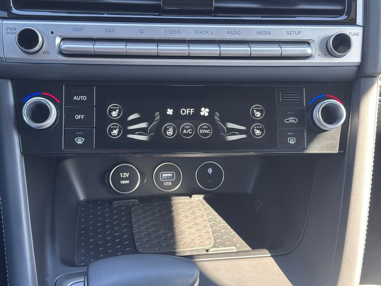 Used 2025 Genesis G70 3.3T Advanced w/ Sport Prestige Package image 33