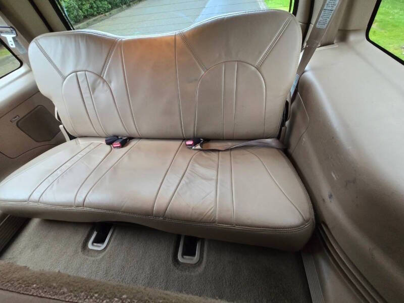 Used 1997 Ford Expedition XLT AWD/4WD image 16