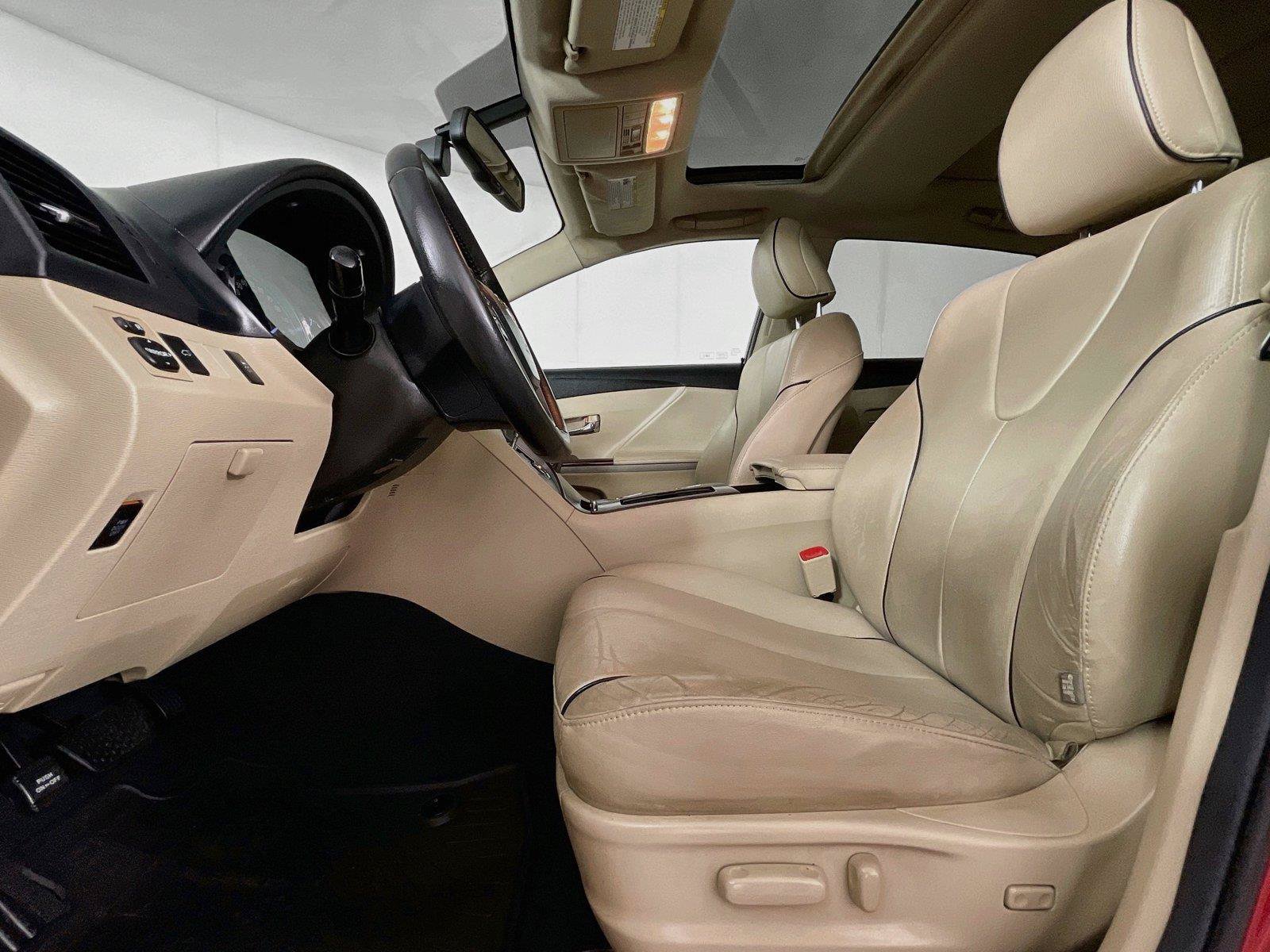 Used 2013 Toyota Venza Limited AWD/4WD image 24