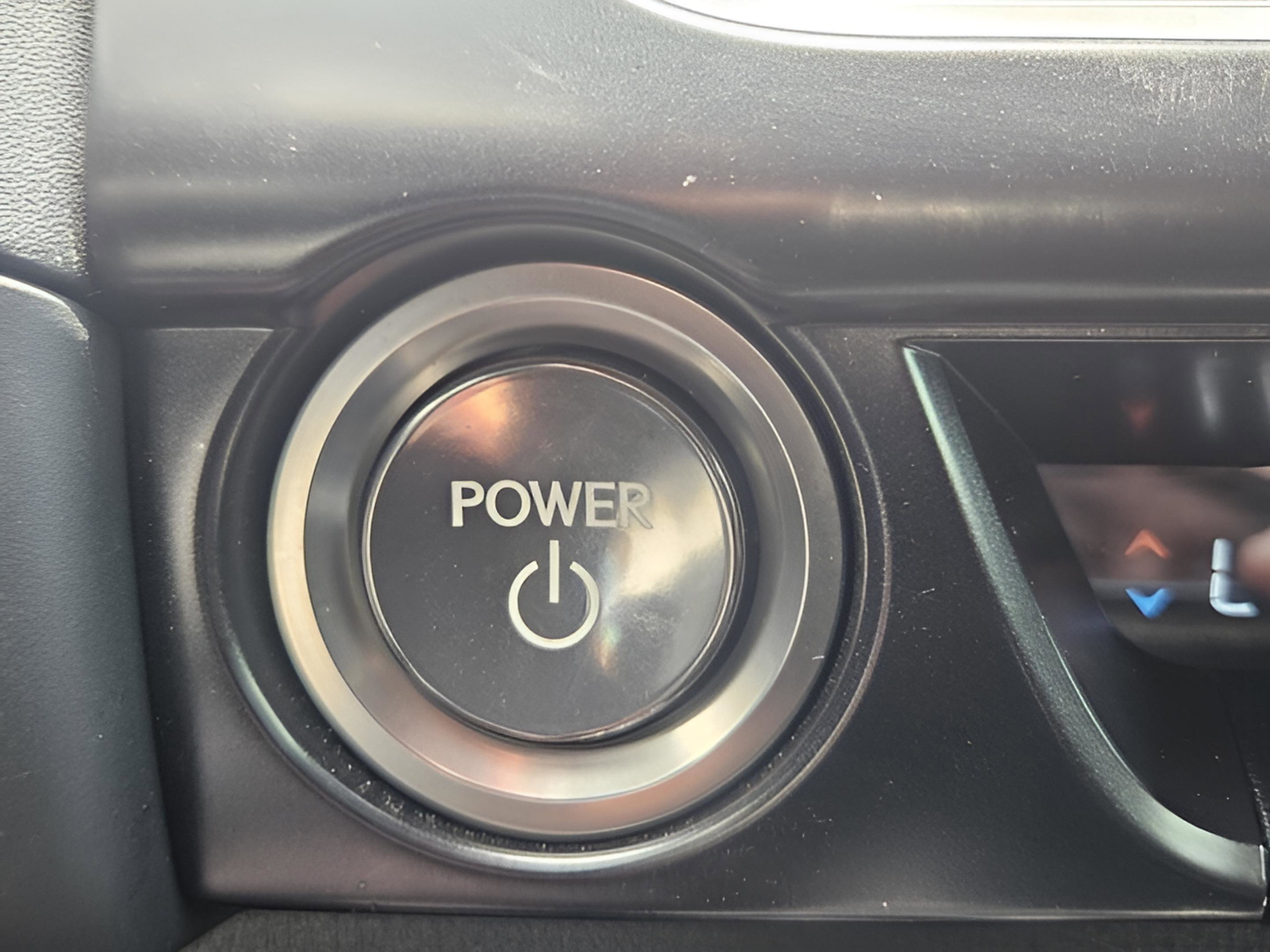 Used 2024 Lexus UX 250h F Sport FWD image 19