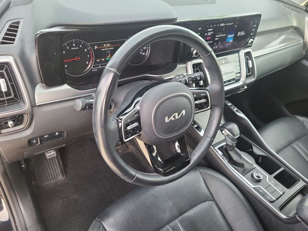 Used 2023 Kia Sorento S w/ Panoramic Sunroof Package FWD image 16