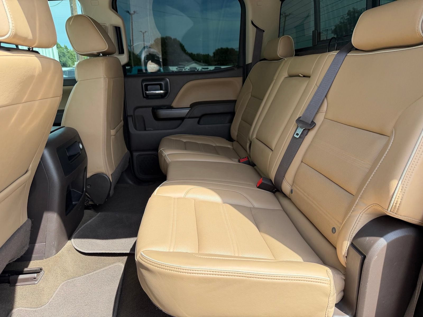 Used 2017 GMC Sierra 2500 Denali w/ Duramax Plus Package AWD/4WD image 21