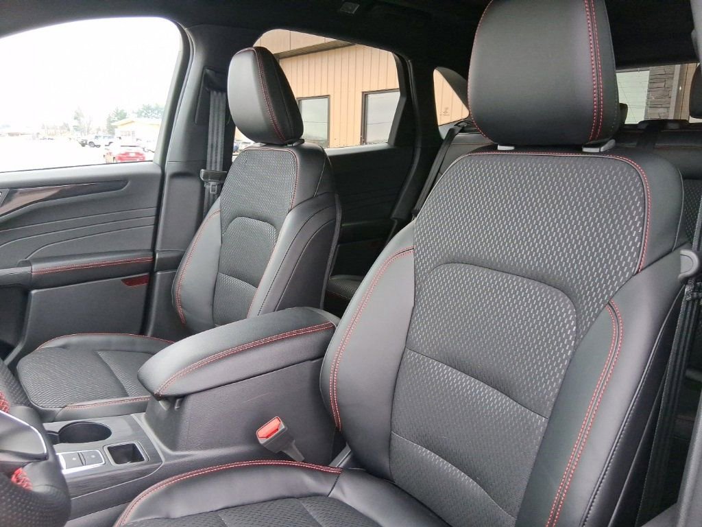 New 2026 Ford Escape ST-Line Select w/ Tech Pack #2 AWD/4WD image 15