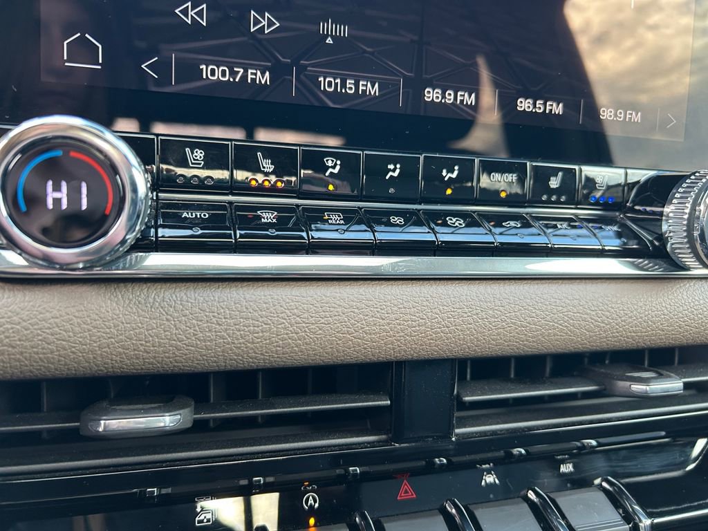 Used 2023 GMC Canyon Denali AWD/4WD image 33