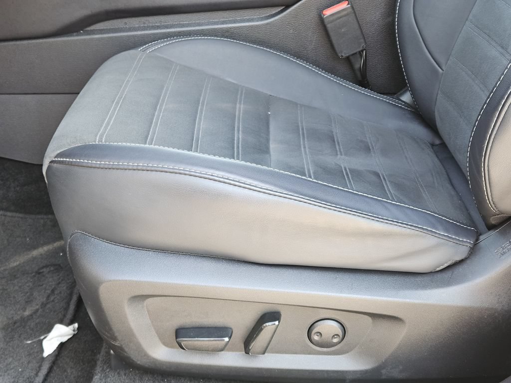 Used 2025 Mitsubishi Outlander SE AWD/4WD image 18