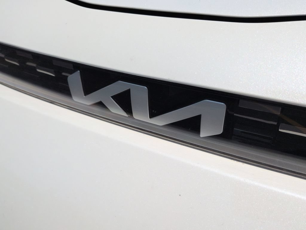 Used 2024 Kia Soul LX w/ Option Group 015 FWD image 27