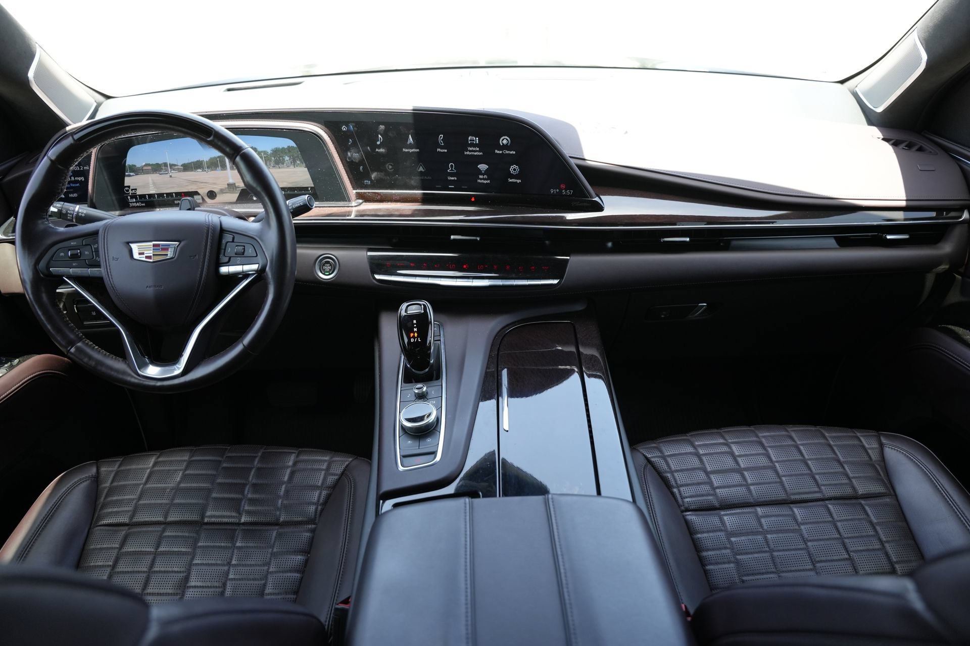 Used 2022 Cadillac Escalade Sport Platinum w/ Heavy-Duty Trailer Package AWD/4WD image 8