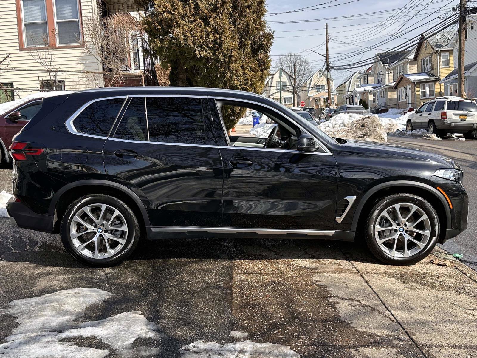 Used 2026 BMW X5 xDrive40i w/ Premium Package AWD/4WD image 6