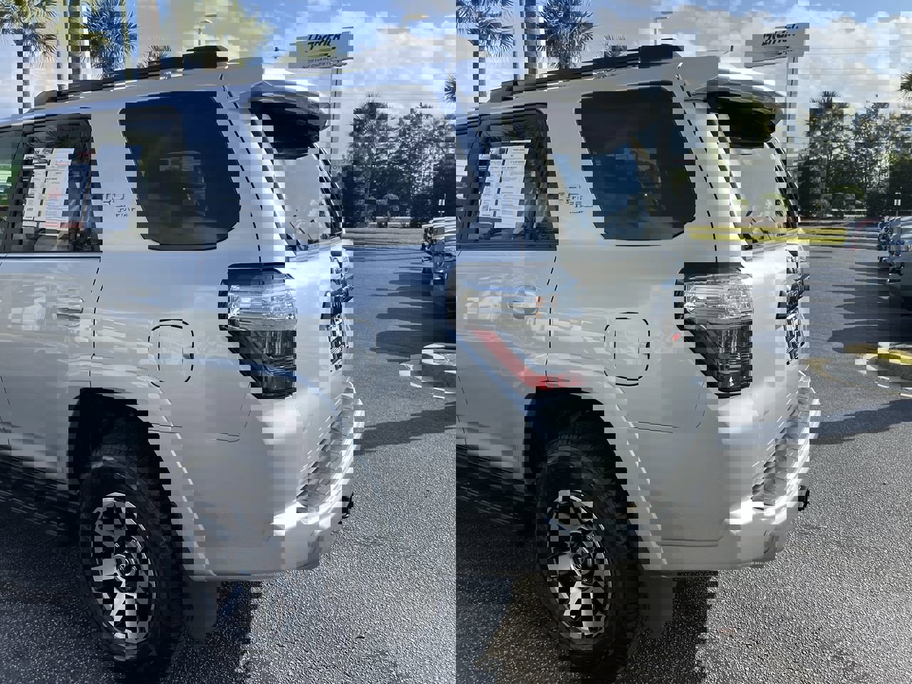 Used 2024 Toyota 4Runner TRD Off-Road AWD/4WD image 8