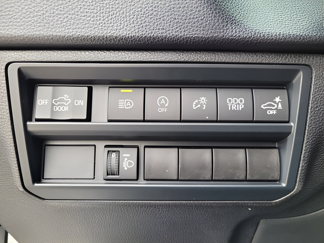 Used 2025 Toyota Tundra SR5 w/ SR5 Convenience Package AWD/4WD image 29
