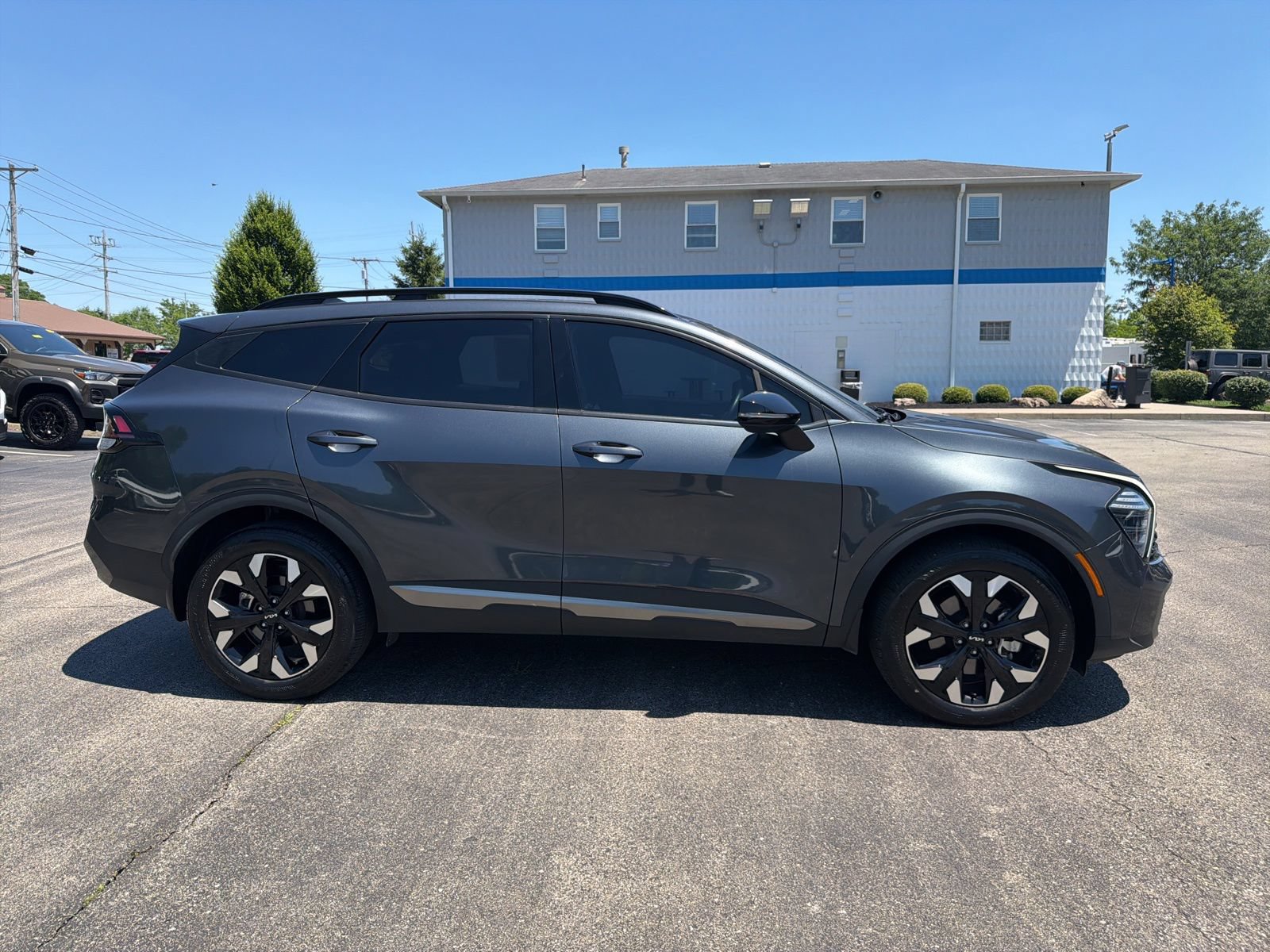 Used 2024 Kia Sportage X-Line w/ X-Line Premium Package AWD/4WD image 6