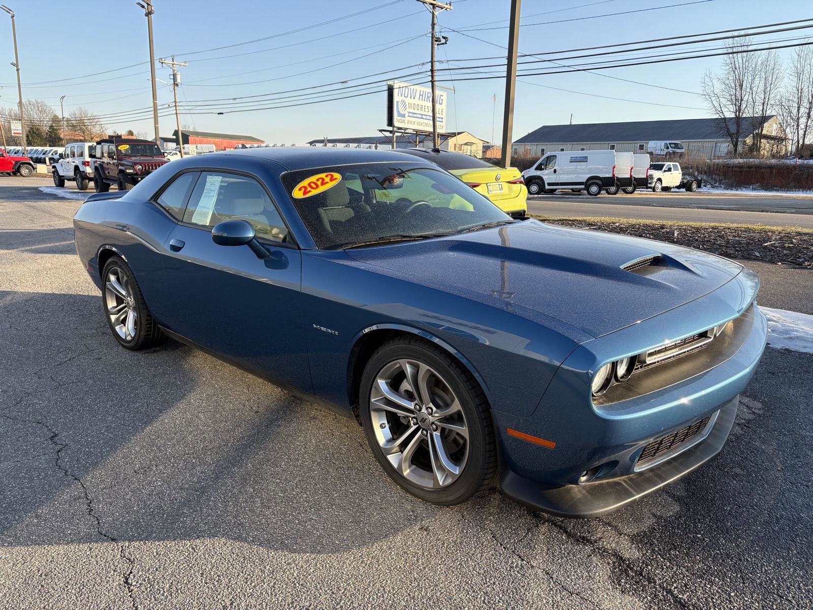 Used 2022 Dodge Challenger R/T image 2