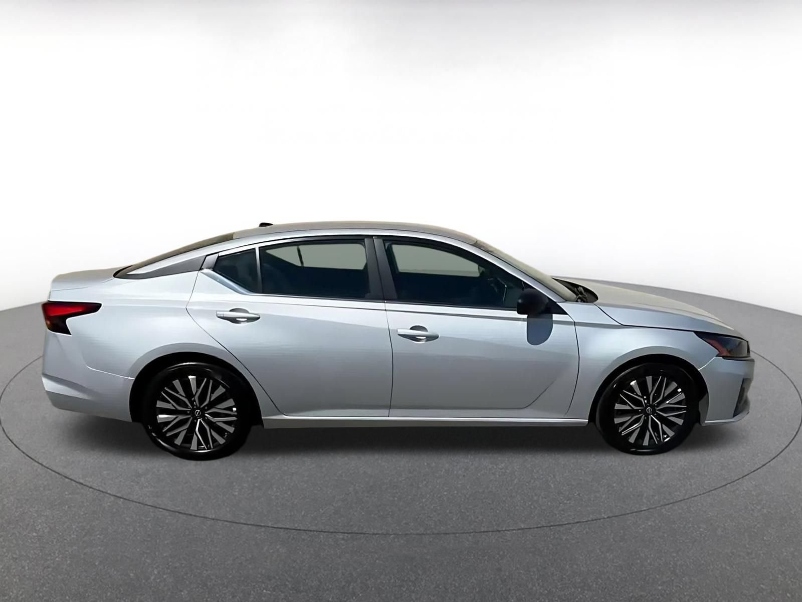 Used 2026 Nissan Altima 2.5 SV FWD image 13