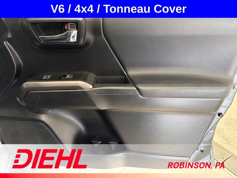 Used 2020 Toyota Tacoma TRD Sport AWD/4WD image 15