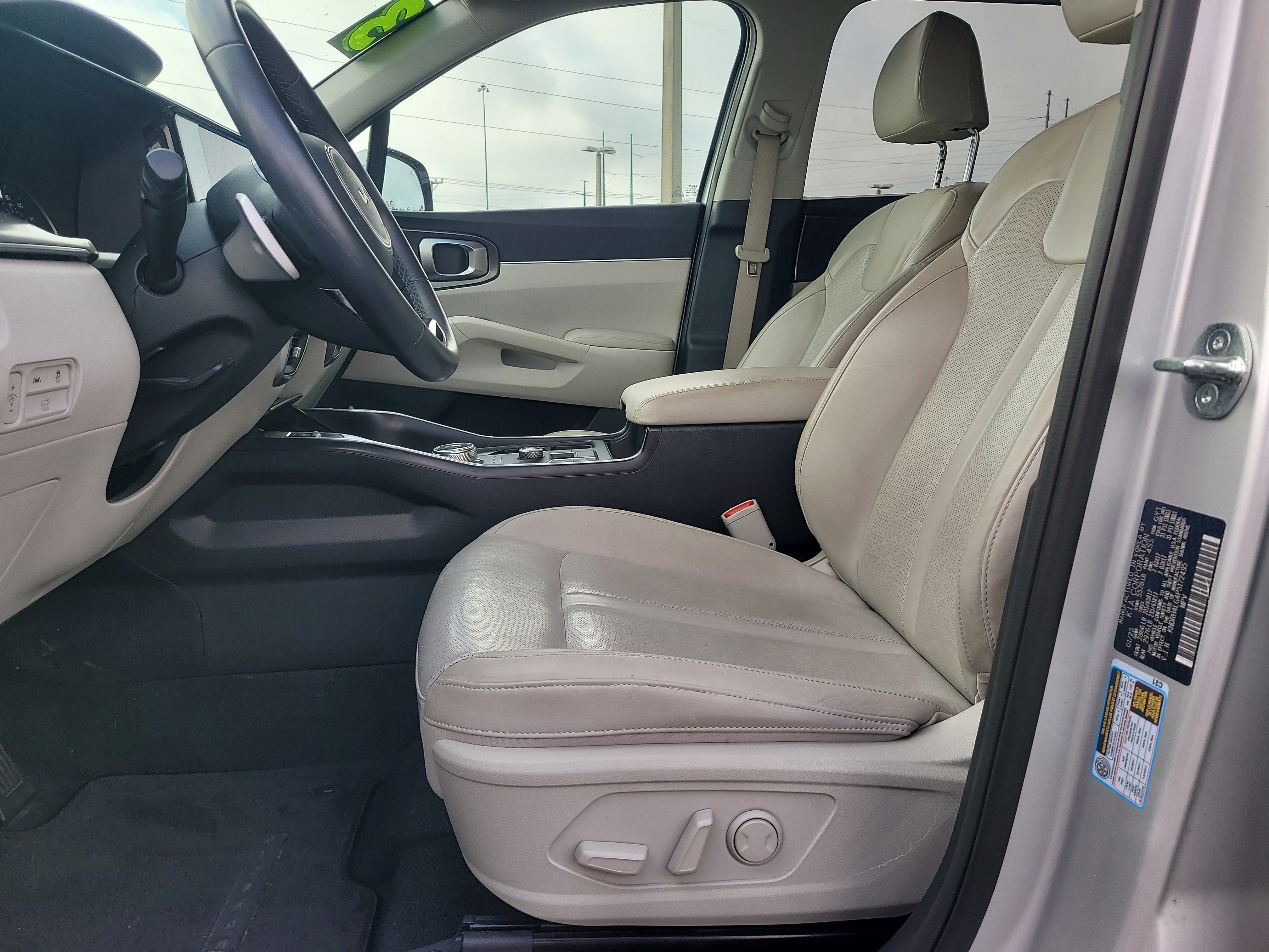 Used 2023 Kia Sorento EX image 18