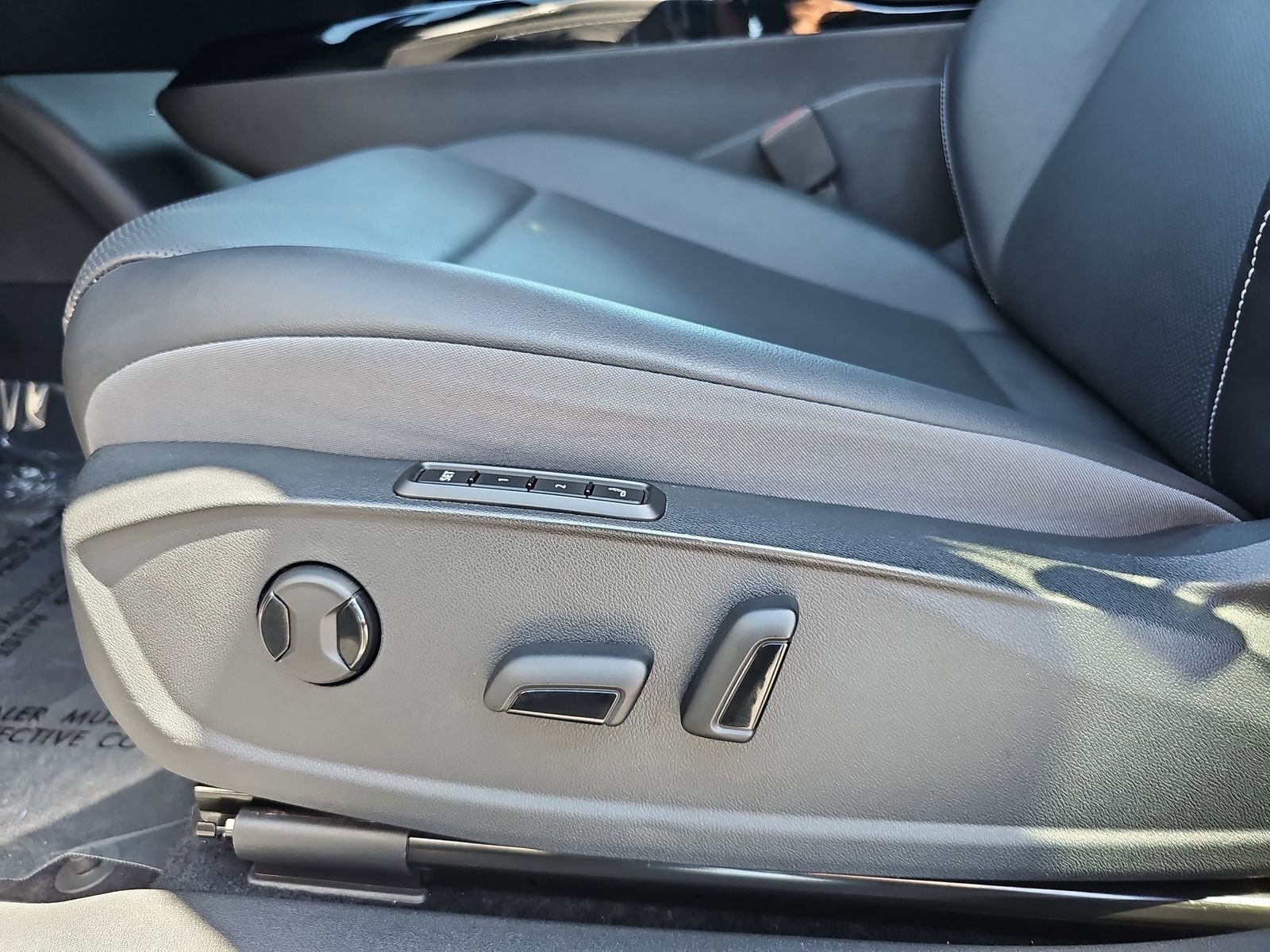 Certified 2023 Volkswagen ID.4 Pro S image 29