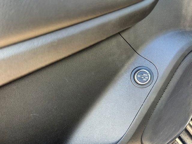 Used 2021 GMC Acadia SLE w/ Driver Convenience Package image 25