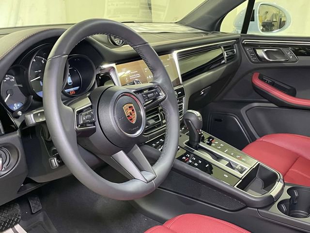 New 2026 Porsche Macan image 15