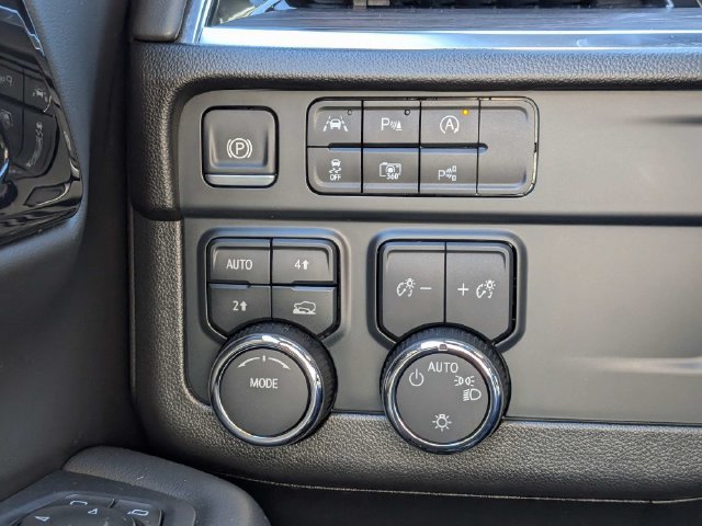Used 2025 Chevrolet Tahoe LT AWD/4WD image 21