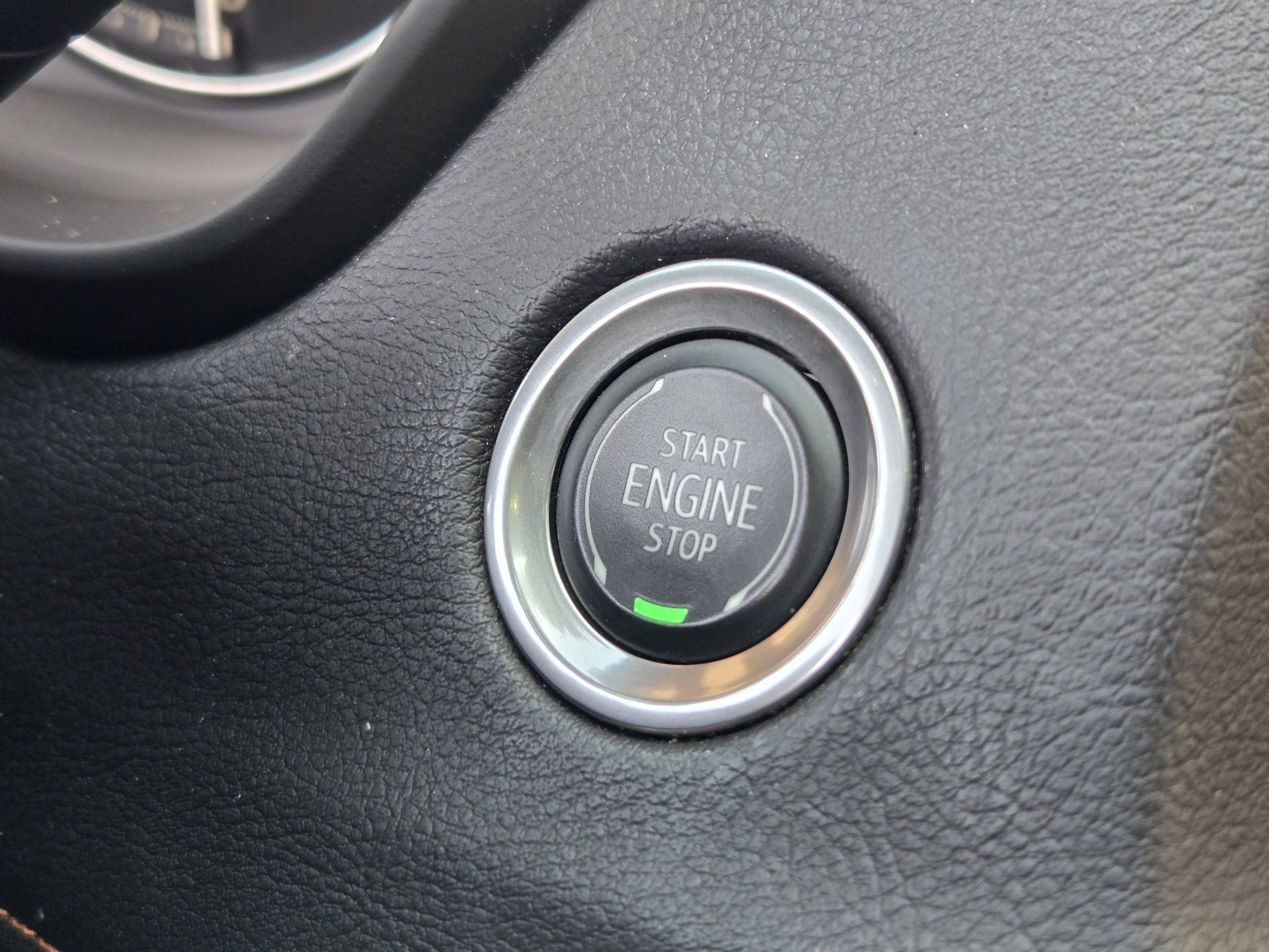 Used 2022 Cadillac XT4 Sport w/ Comfort Package FWD image 21