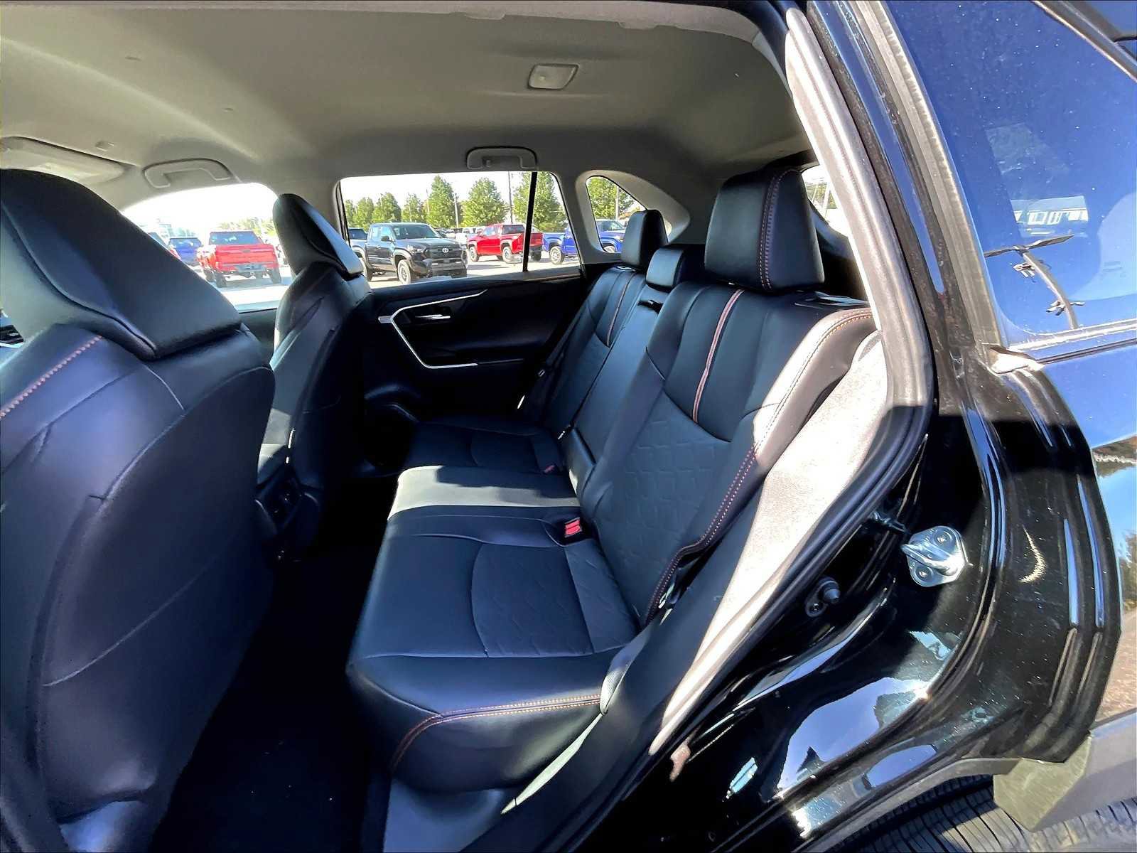 Used 2024 Toyota RAV4 Adventure image 9