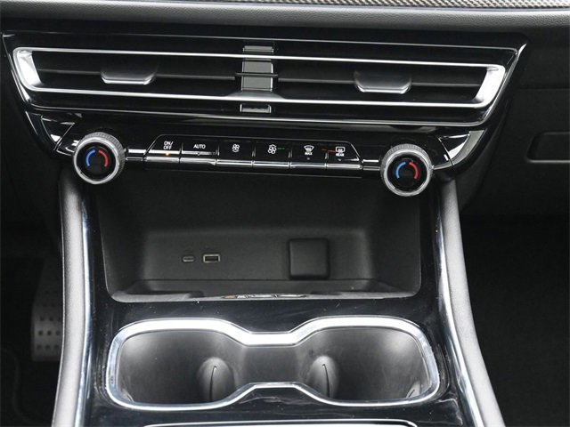 Used 2026 Chevrolet Traverse High Country image 25