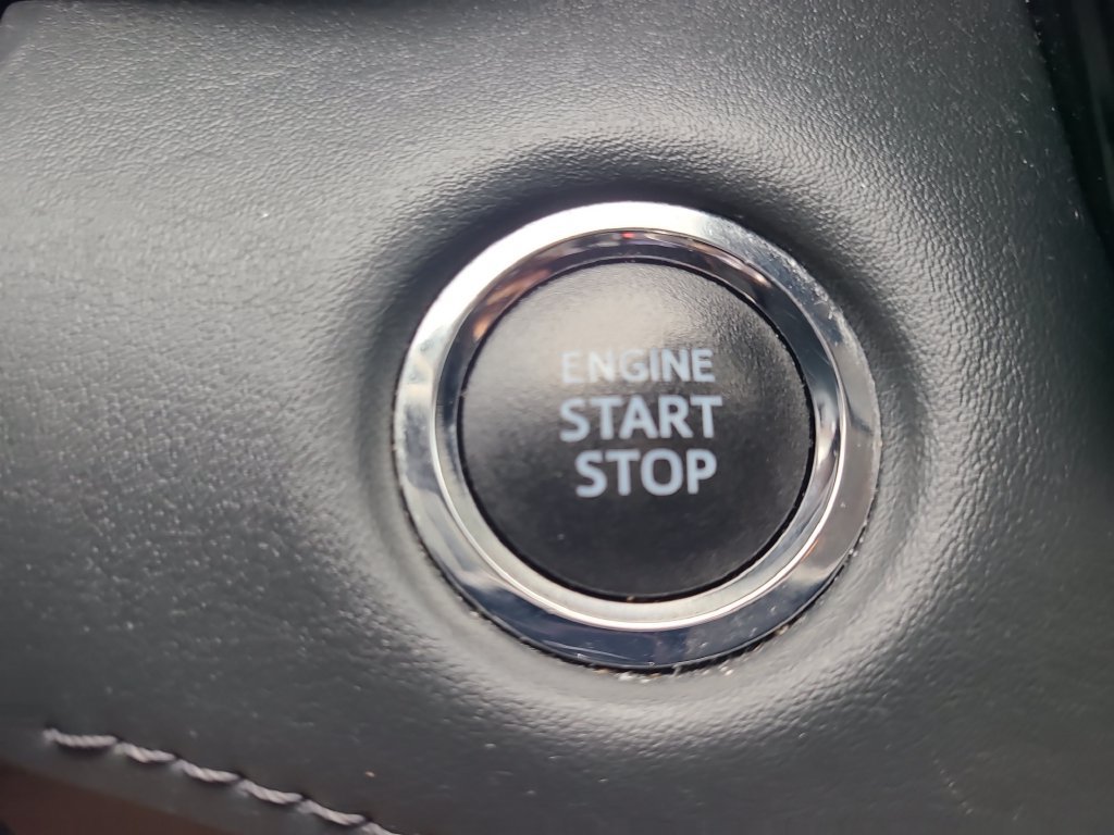 Used 2022 Toyota Highlander LE FWD image 26