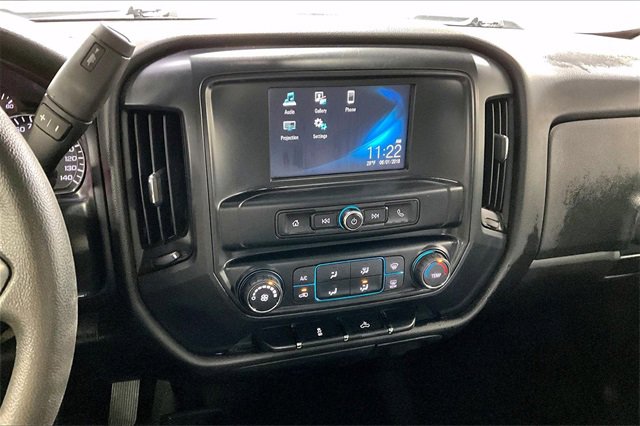 Used 2017 Chevrolet Silverado 1500 Custom w/ Custom Convenience Package image 4