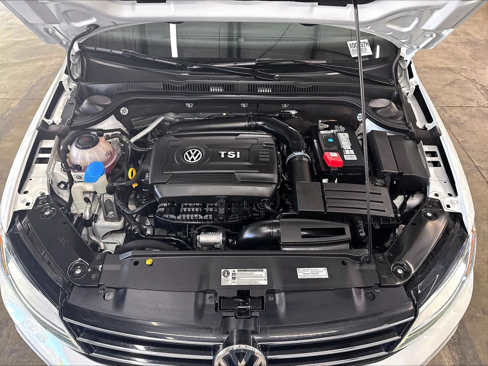Used 2018 Volkswagen Jetta SEL FWD image 32